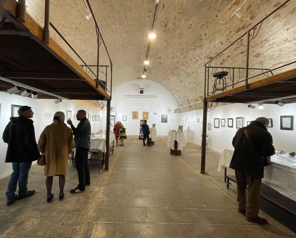 Retour sur une exposition incroyable &laquo;&nbsp;Sensations précieuses, Art et Bijoux, Sens Dessus Dessous&nbsp;&raquo;